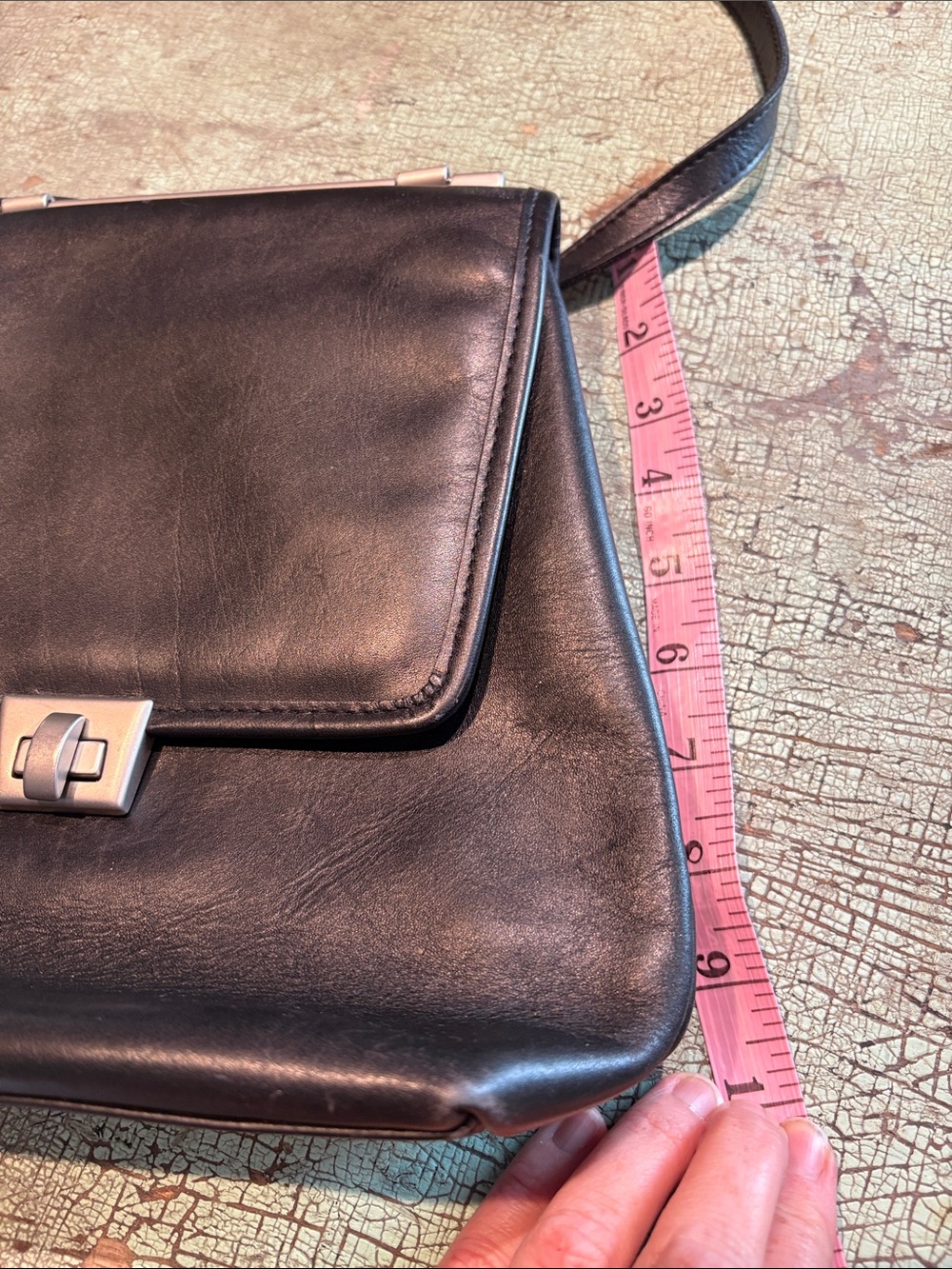 Hartmann Black Leather Crossbody Shoulder Bag Turn Lock Minimalist Vintage - Picture 9 of 10